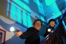 hermanos y detectives contra las amas